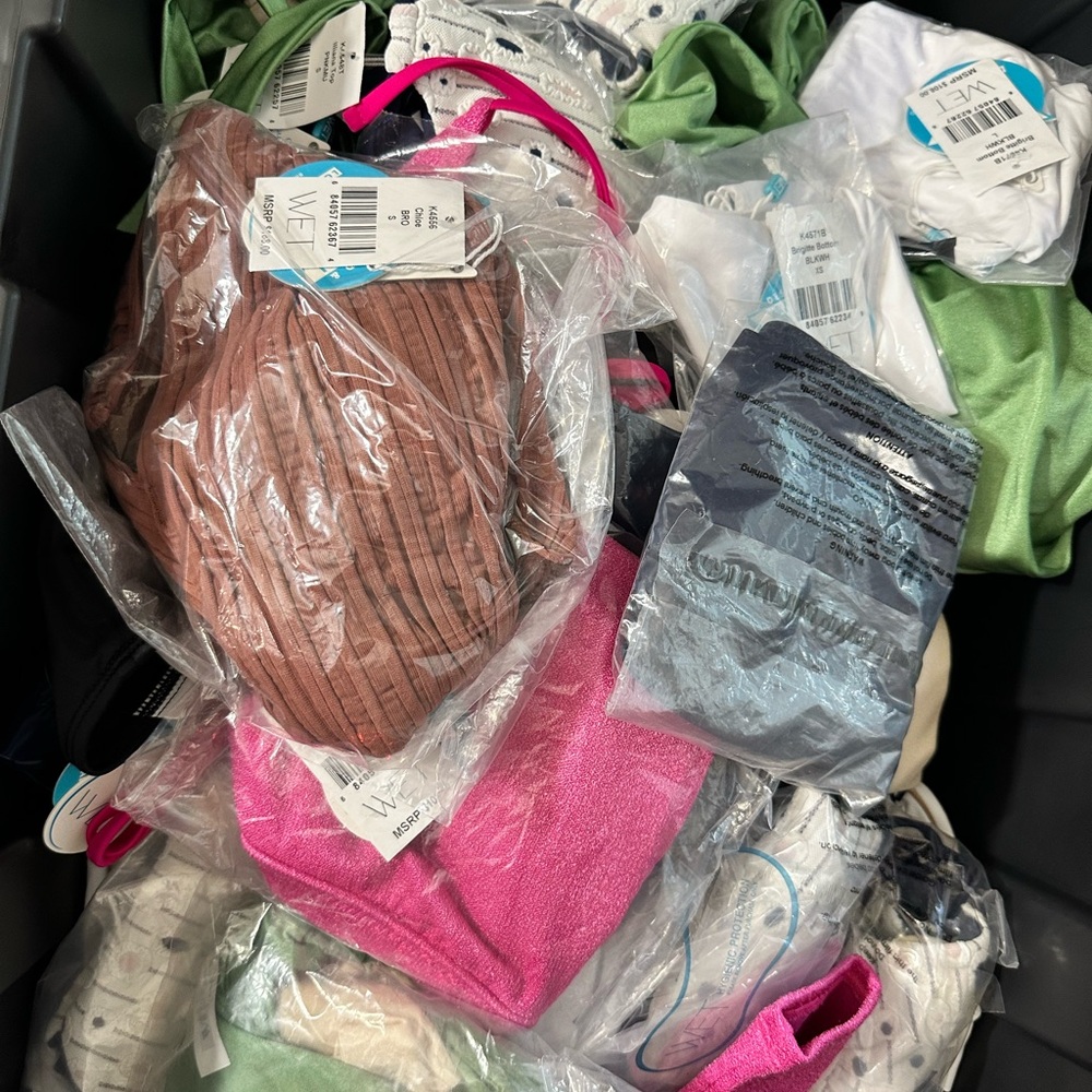 reseller bundle, 100 WET swimwear avg MSRP $170.
